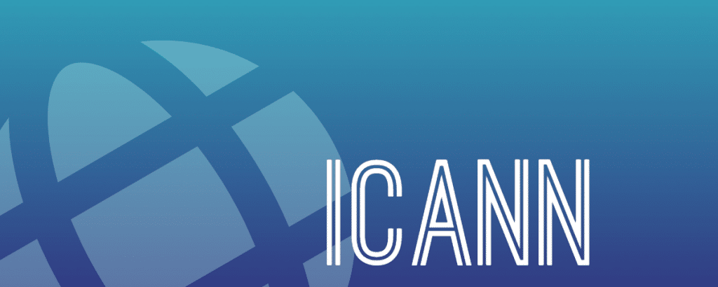 Fond bleu avec un globe blanc et le mot ICANN pour Internet Corporation for Assigned Names and Numbers
